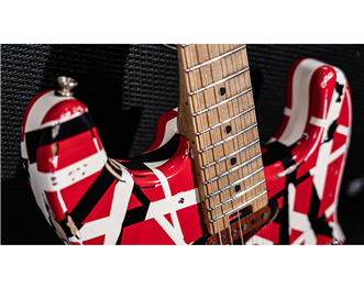 GUITARRA EVH STRIPED SERIES FRANKENSTEIN FRANKIE RED BLACK WHITE - GUITARRA  EVH STRIPED SERIES FRANKENSTEIN FRANKIE RED BLACK WHITE - EVH