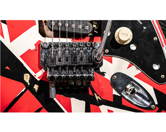 GUITARRA EVH STRIPED SERIES FRANKENSTEIN FRANKIE RED BLACK WHITE - GUITARRA  EVH STRIPED SERIES FRANKENSTEIN FRANKIE RED BLACK WHITE - EVH