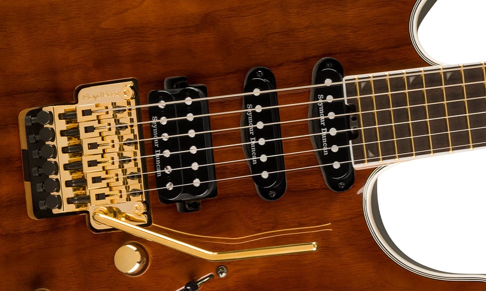 HSS CONFIG FEATURING SEYMOUR DUNCAN PICKUPS