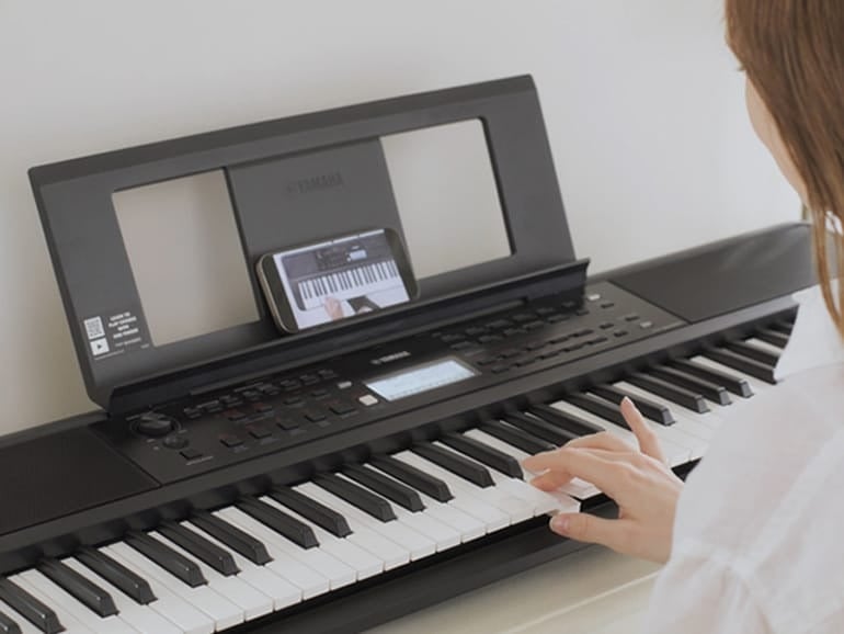 CHORD PLAYING MADE EASY