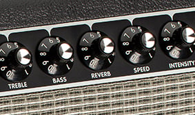ONBOARD TREMOLO AND REVERB