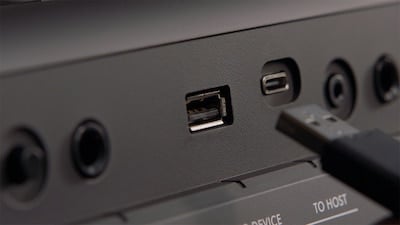 CONNECTIVITY & OUTPUT