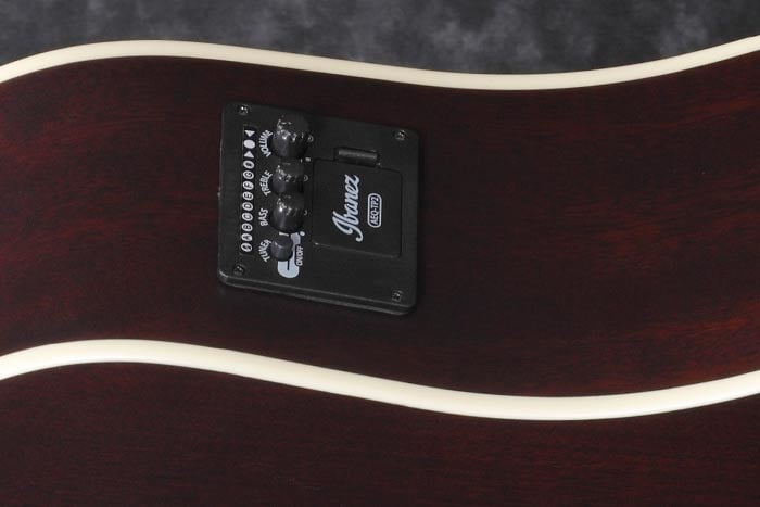 Pré-amplificador Ibanez AEQ-TP2 com afinador de bordo