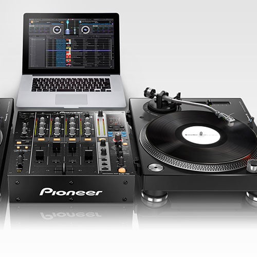 Smooth DJ play