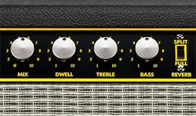 Reverb de mola com controlos de tone e interruptor Split/Full