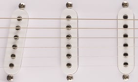 SQUIER SINGLE-COIL PICKUPS