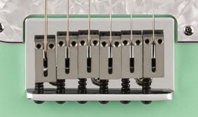 HARDTAIL STRATOCASTER® BRIDGE WITH BLOCK SADDLES