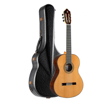 Alhambra 9P LH 4/4 w/Case
