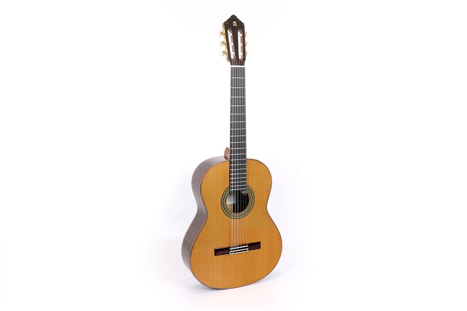 Alhambra Premier Pro Madagascar 4/4 w/Case