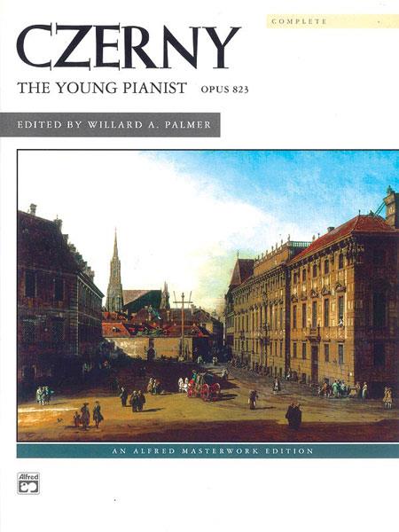 Young Pianist O823