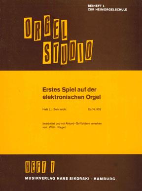 Erstes Spiel auf der elektronischen Orgel